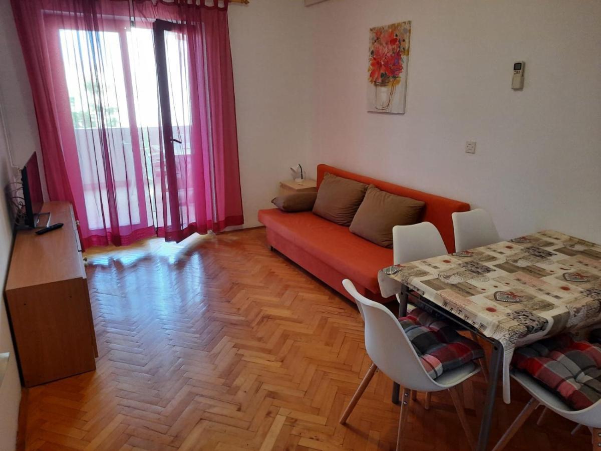 Apartmani R&B Radalj มาคาร์สกา ภายนอก รูปภาพ