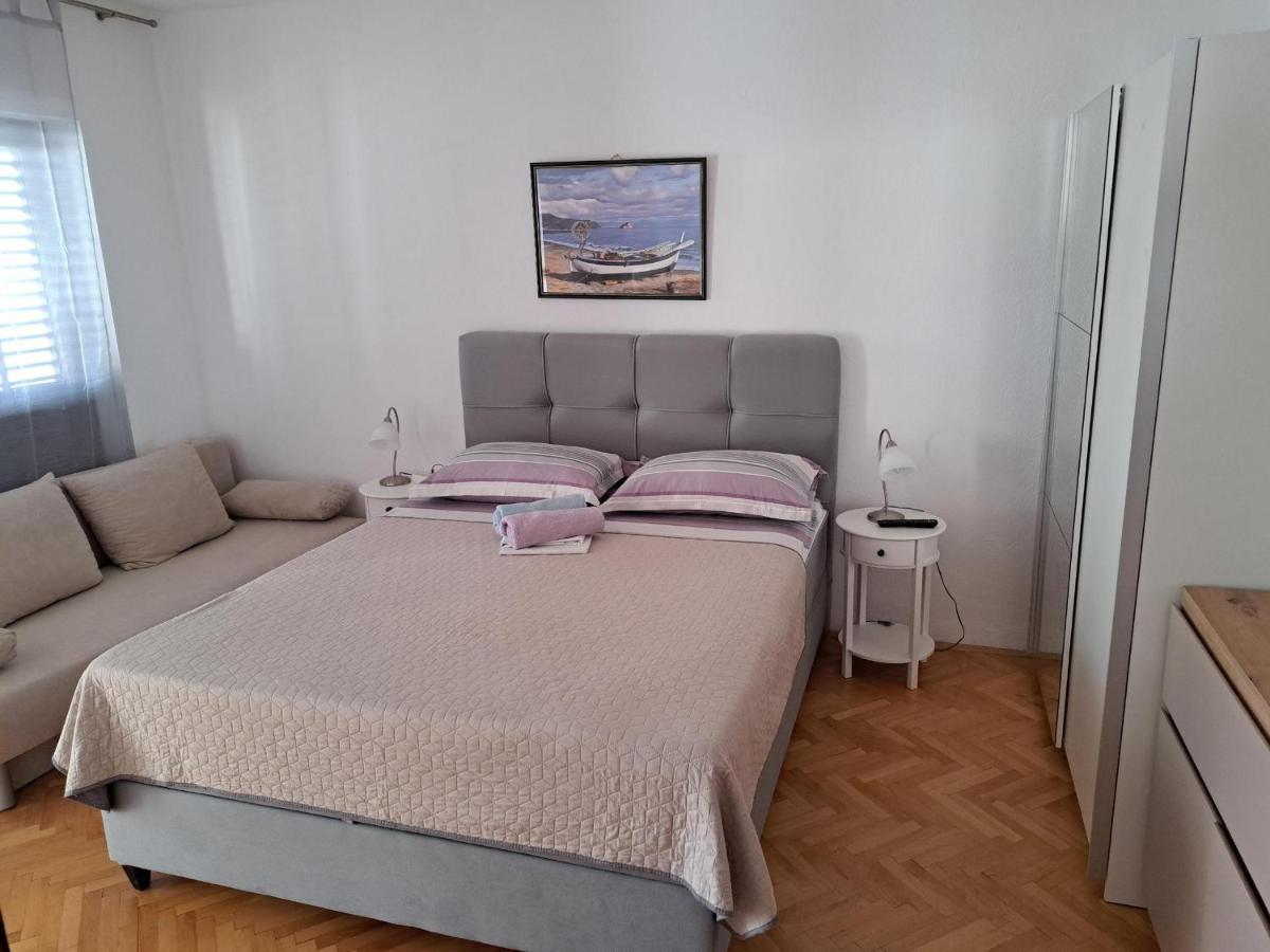 Apartmani R&B Radalj มาคาร์สกา ภายนอก รูปภาพ