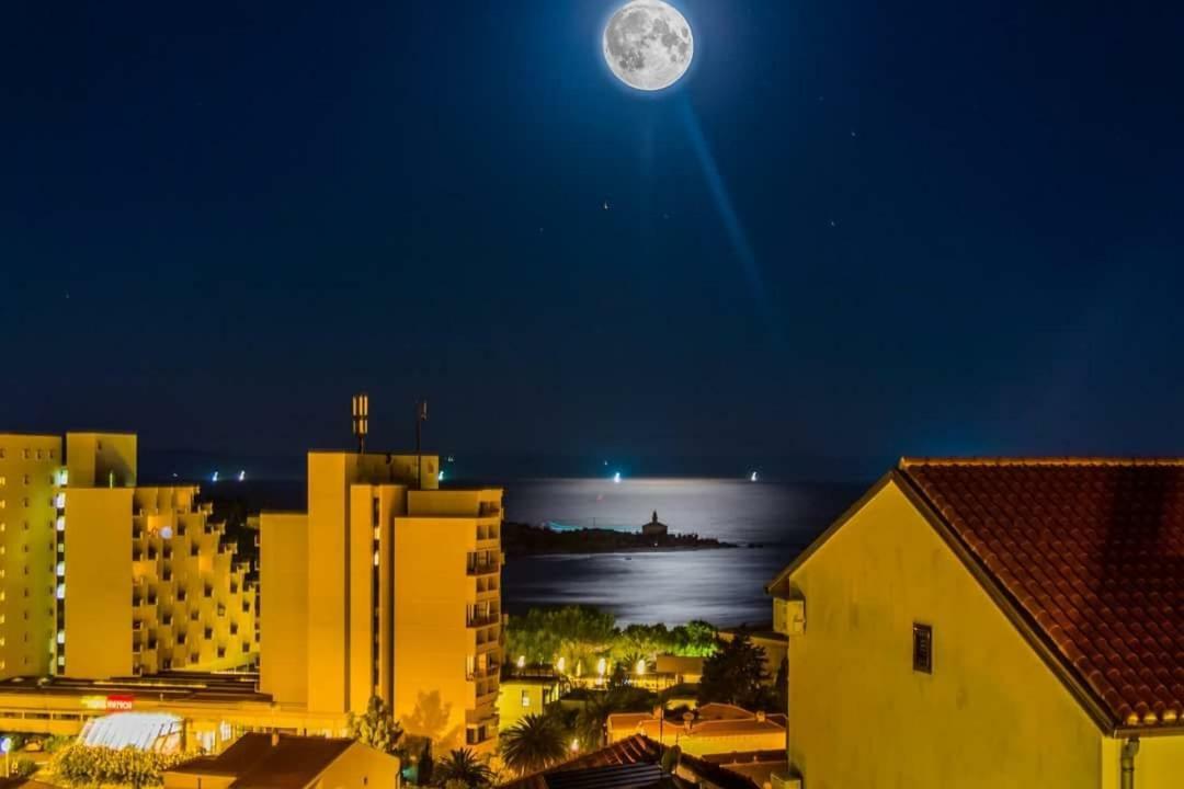Apartmani R&B Radalj มาคาร์สกา ภายนอก รูปภาพ